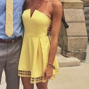 Lulu’s yellow dress